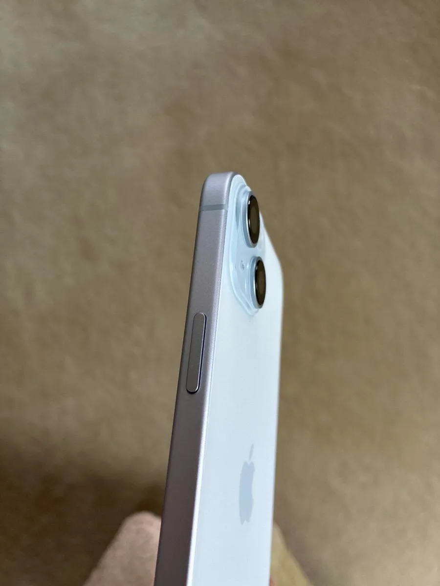 IPhone 15 plus - Image 4