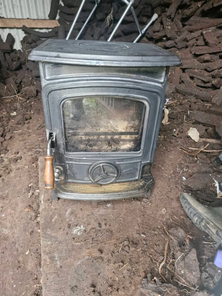 Stanley Stove - Image 1