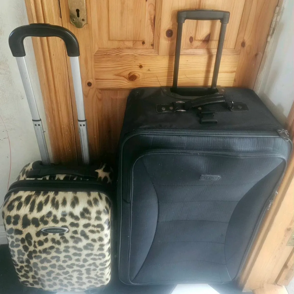 Luggage cases for sale - Image 2