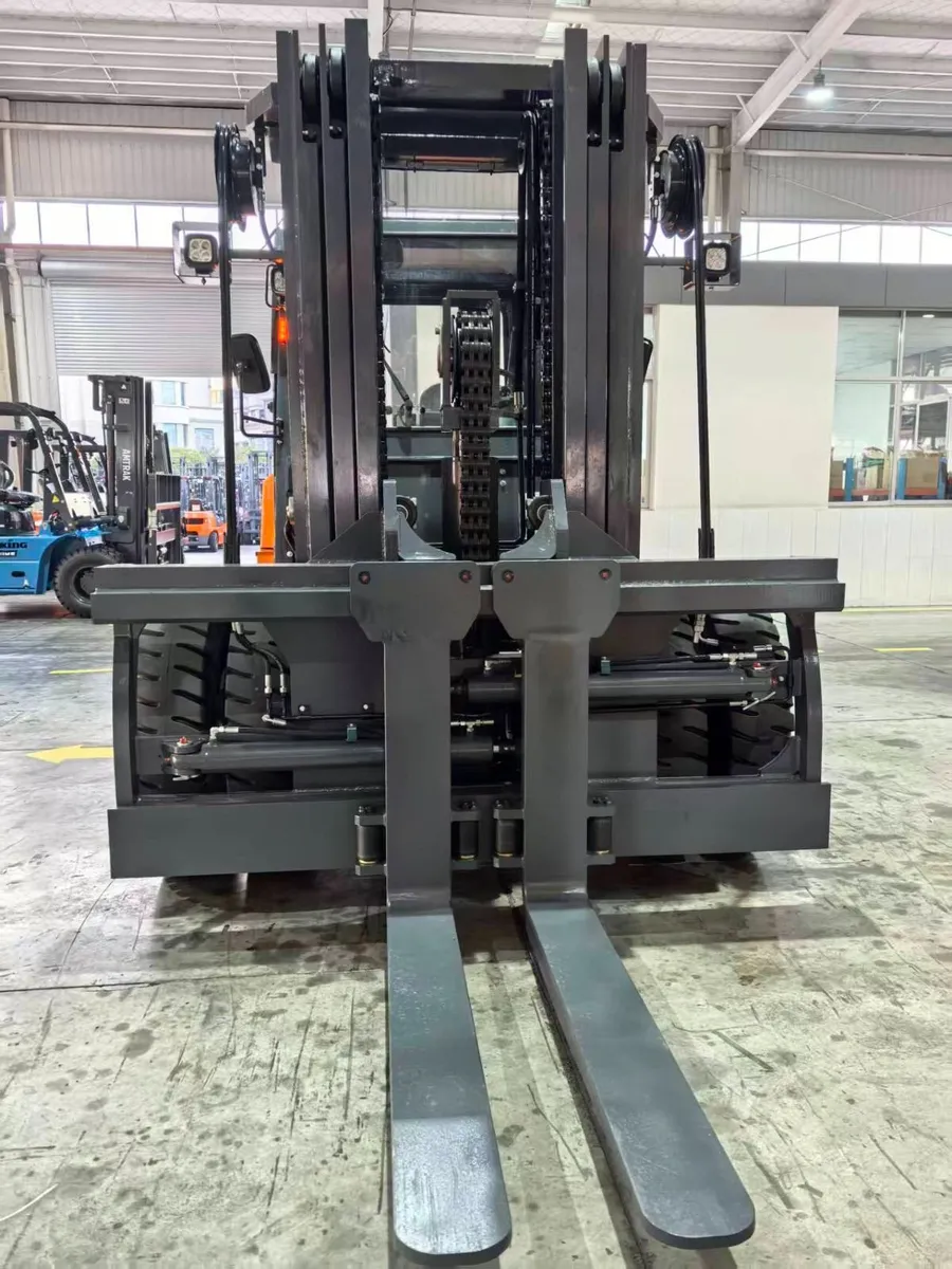 Lonking LG120DT 12-Ton Diesel Forklift - Image 2