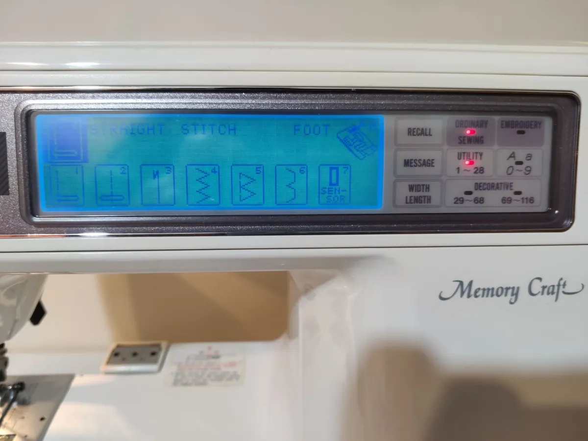 Janome MC 8000ce Computerised Sewing machine - Image 3