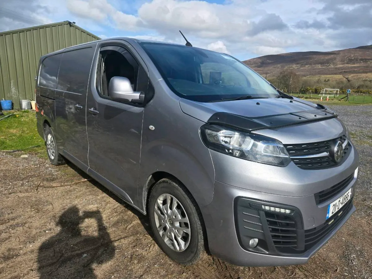 211 Vauxhall Vivaro Sportive 2.0D LWB | CVRT 11/26 - Image 2