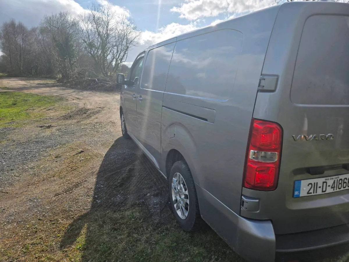 211 Vauxhall Vivaro Sportive 2.0D LWB | CVRT 11/26 - Image 4