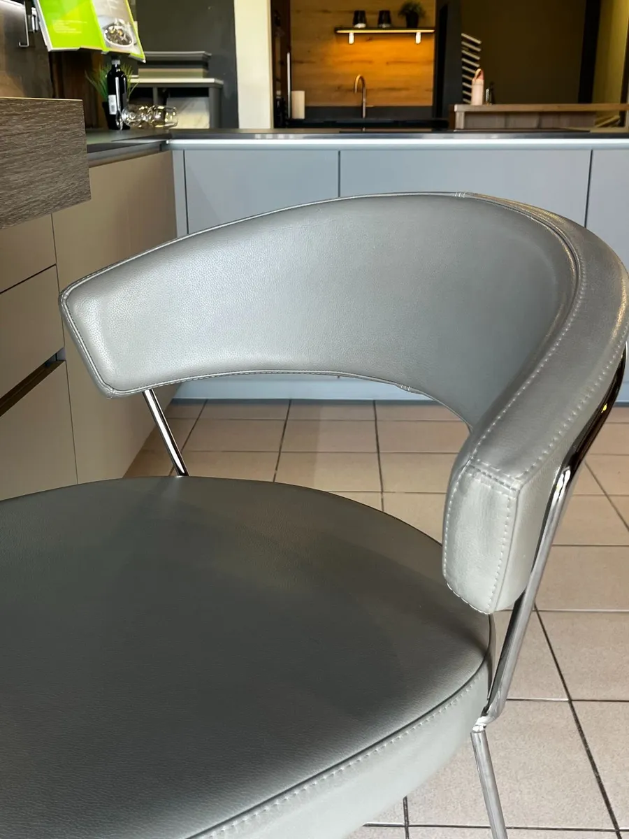 3x Calligaris New York Stools Leather Taupe - Image 2