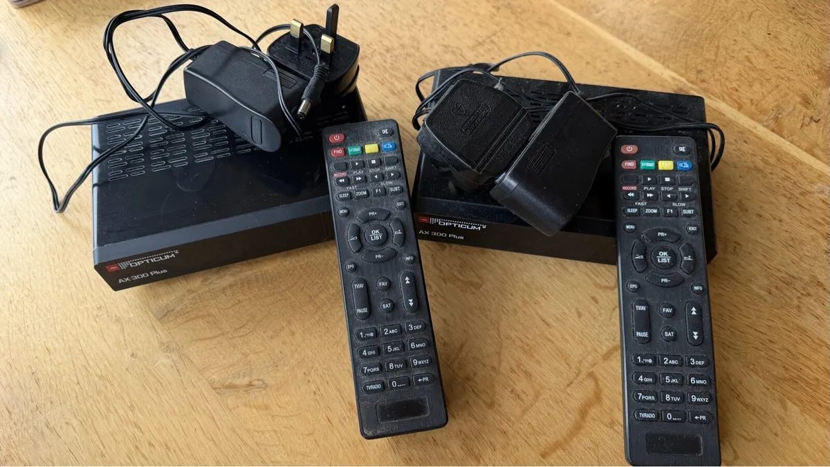 TV tuner OPTICUM AX 300 PLUS x2