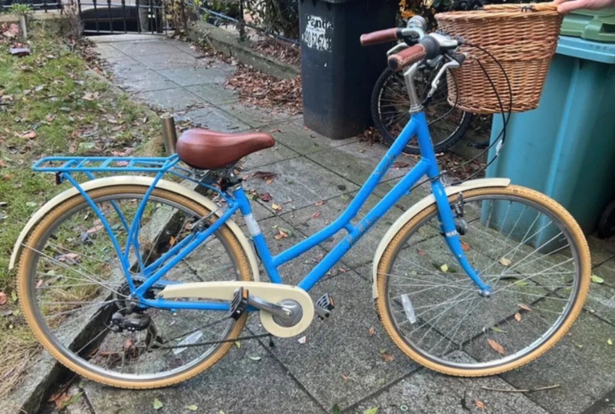 Ladies bike. Pendleton. With basket.  VGC - Image 1