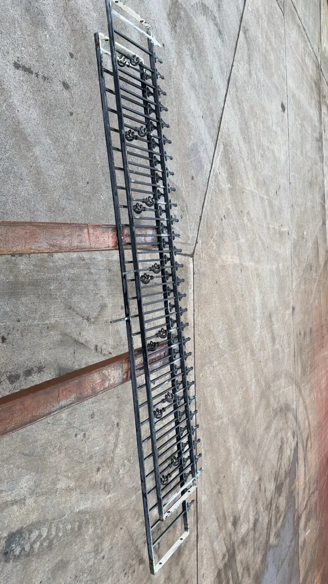 Gates railings - Image 3