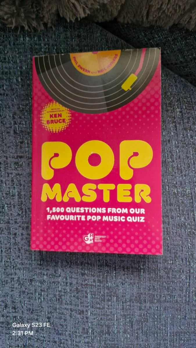 PopMaster: The official music quiz book from Ken B - Image 1
