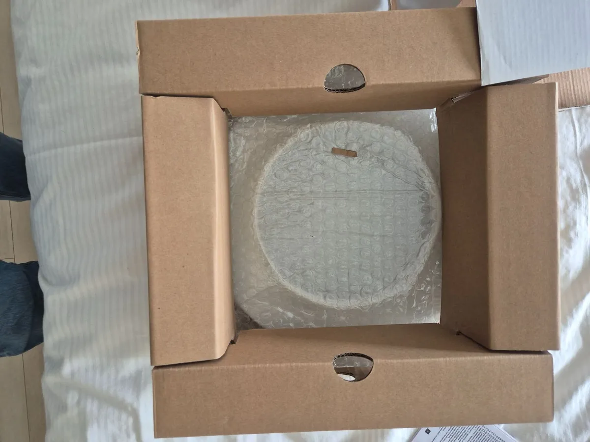 Bathroom light - Image 1