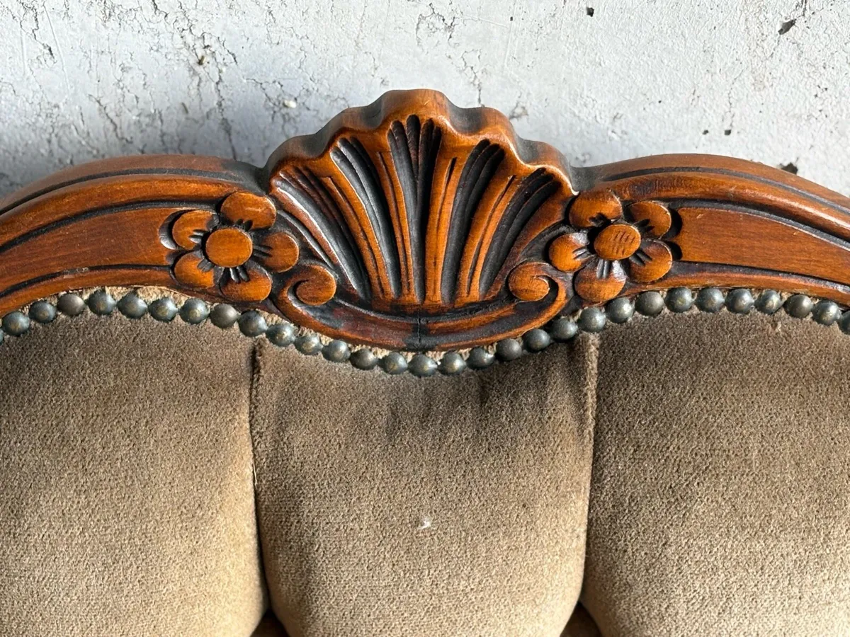 Antique sofa - Image 2