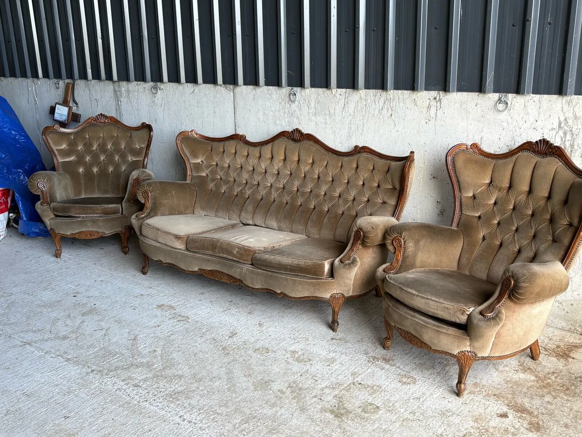 Antique sofa - Image 3