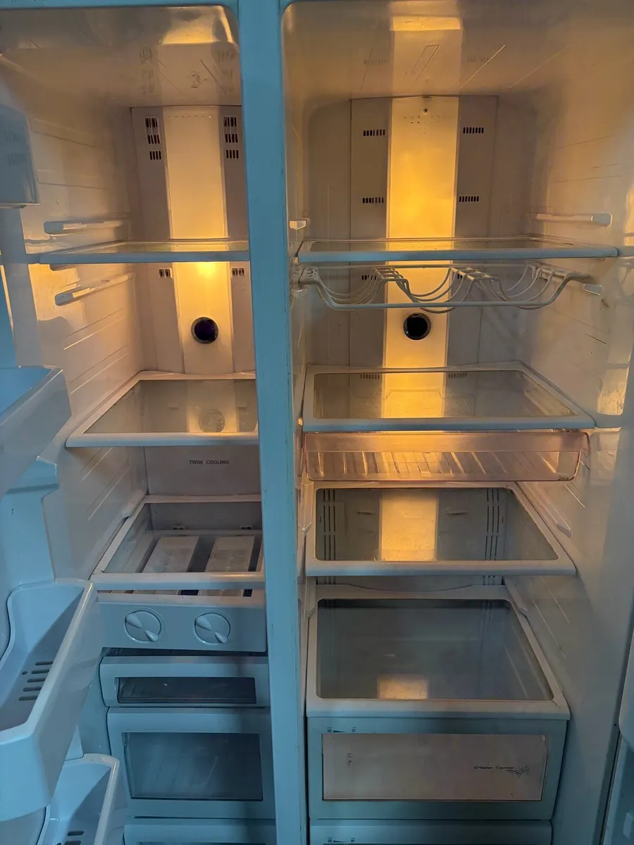 Samsung Fridge/Freezer - Image 1