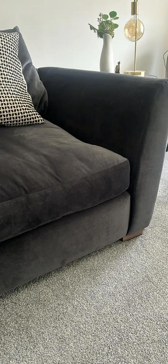 Diamond Furniture City Sofa With Chaise - Image 1