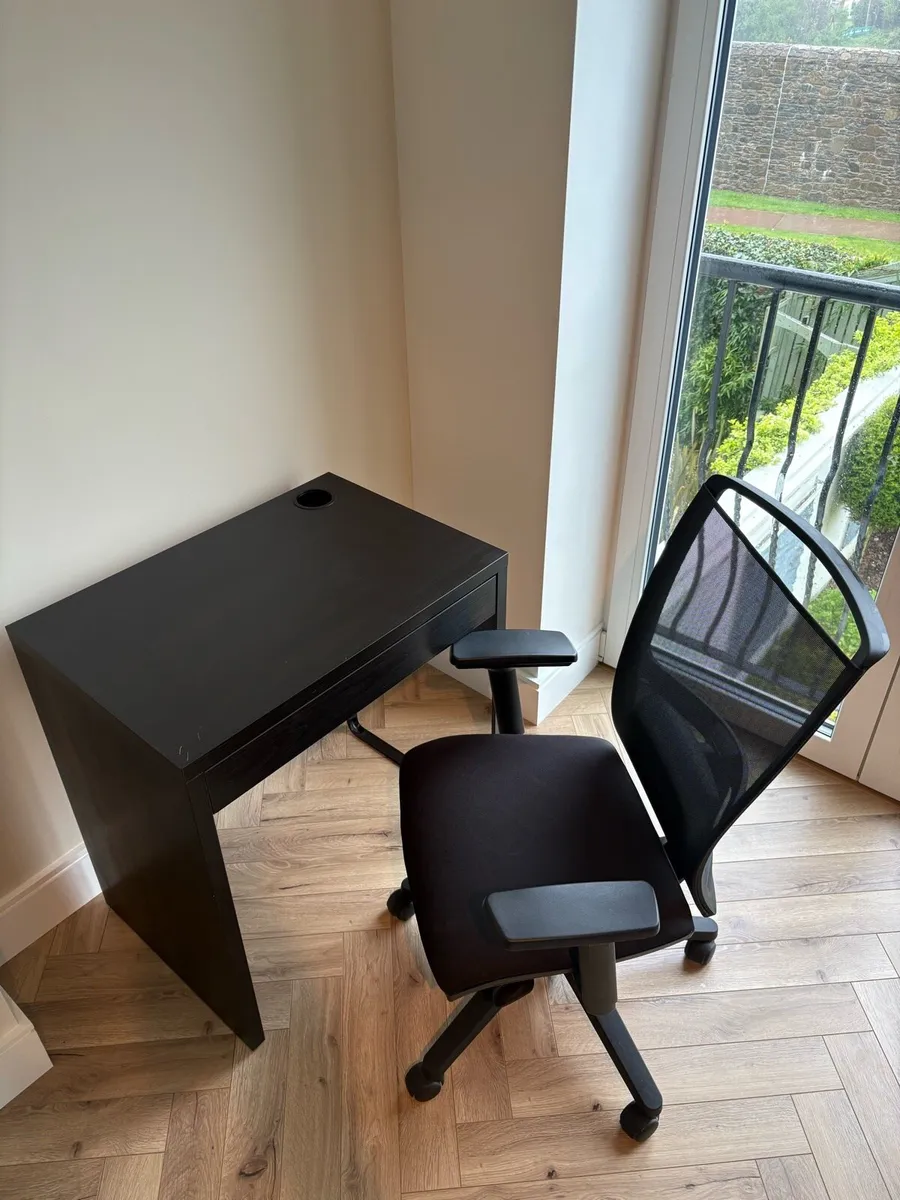 Desk & Ergonomic Office Chair – Great Condition - Image 2
