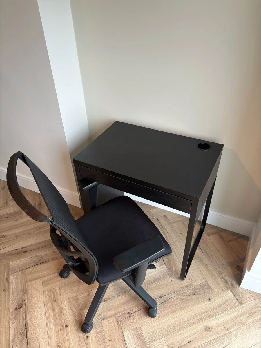 Desk & Ergonomic Office Chair – Great Condition - Image 3