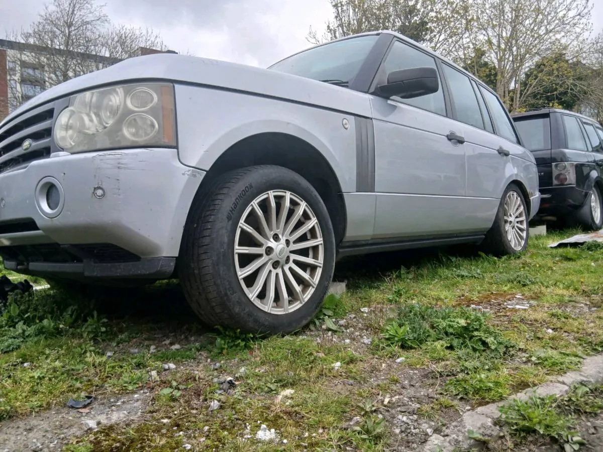 Range Rover Vogue two of them BMW engine - Image 1