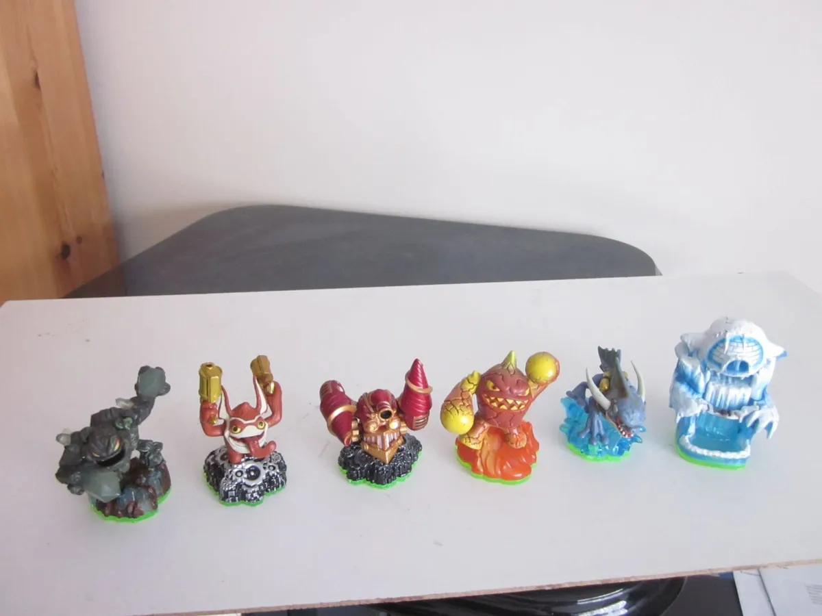 Six Skylanders: Spyro’s Adventure Figures - Image 1
