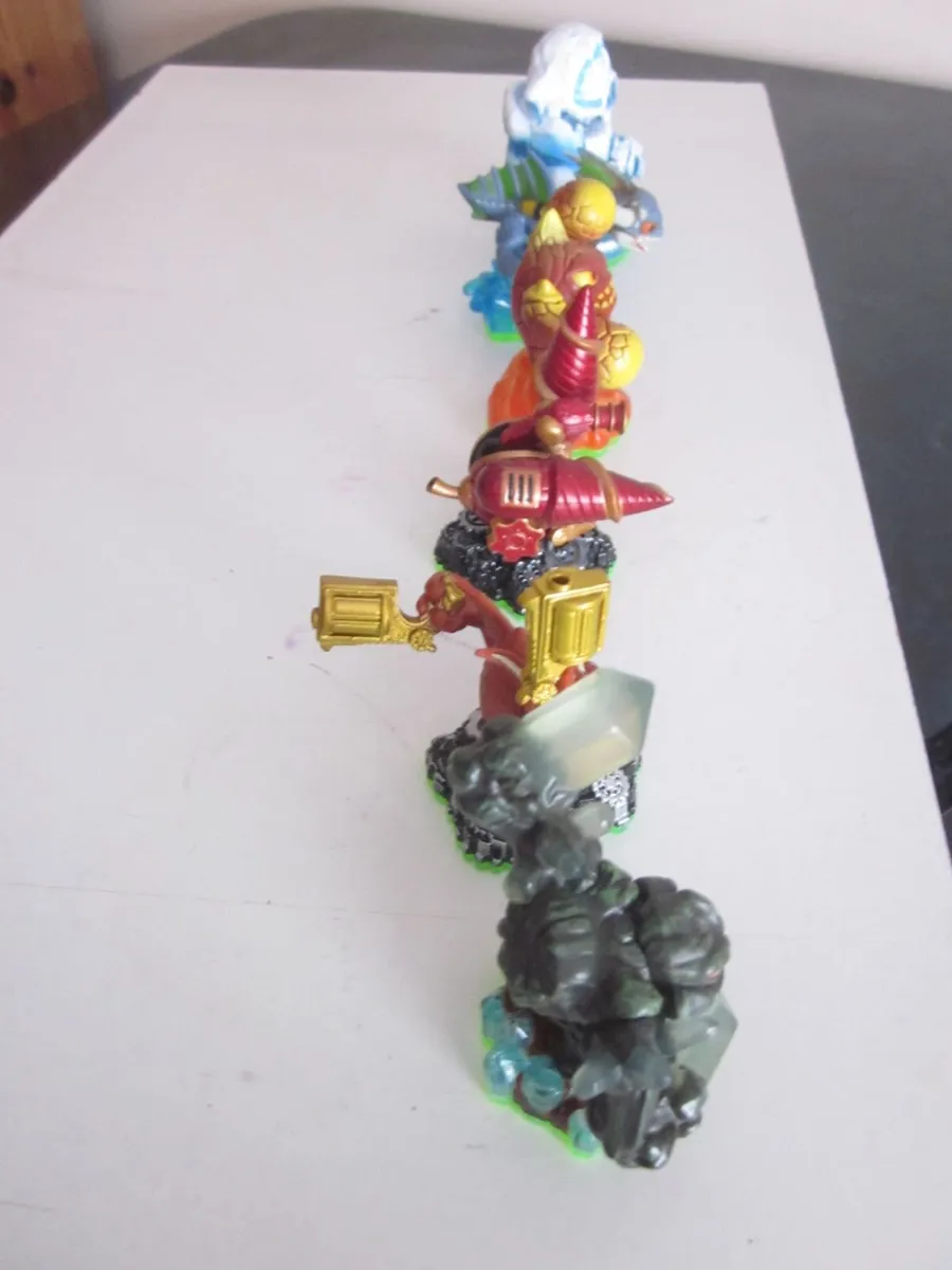 Six Skylanders: Spyro’s Adventure Figures - Image 2
