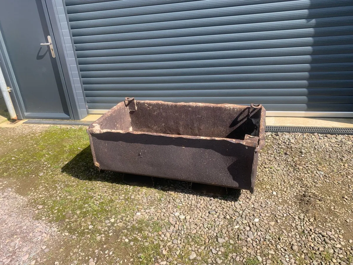 Steel mortar bins for sale - Image 1