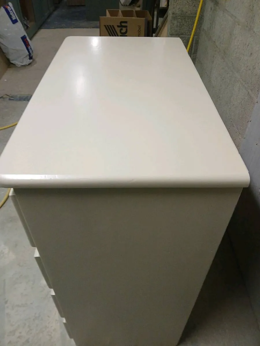 Chest of drawers - Image 3