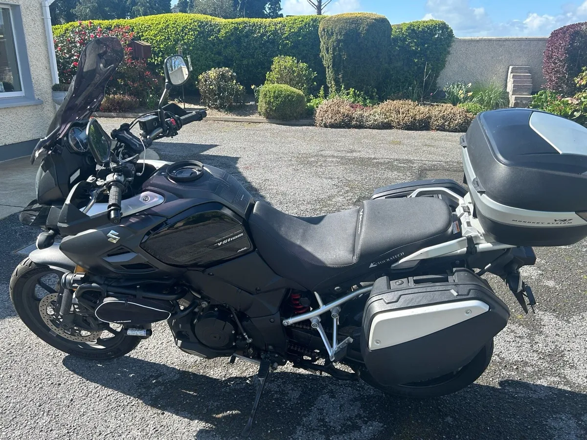 Motorcycle 0877682804 - Image 1