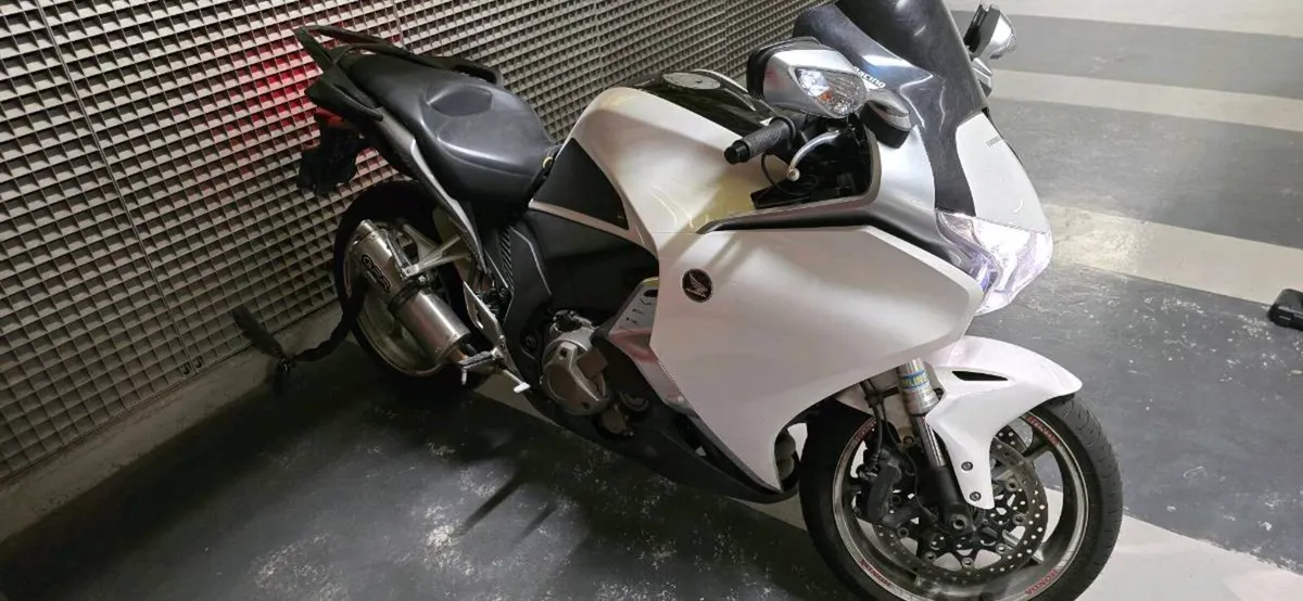 Honda vfr dct 1200 - Image 1