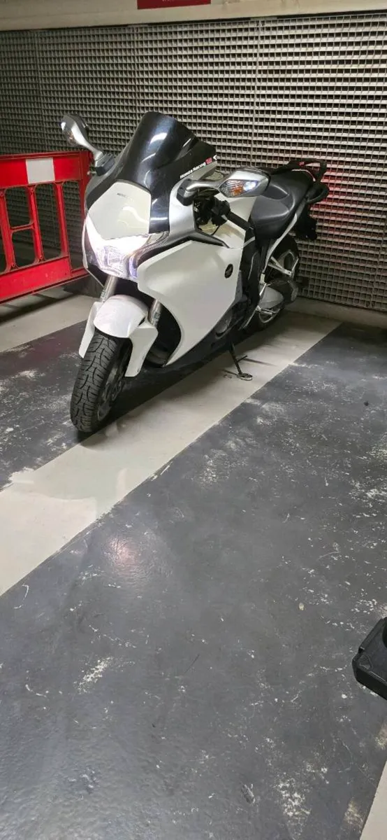 Honda vfr dct 1200 - Image 3