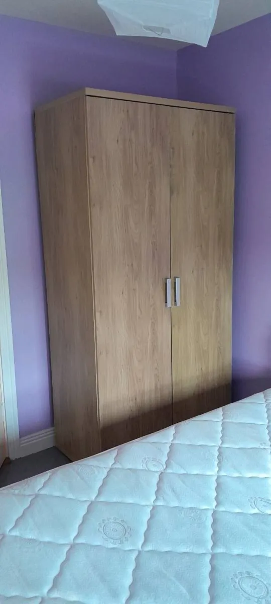 Bedroom furniture - Image 1