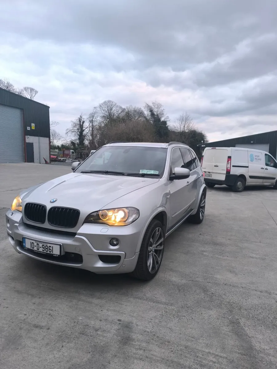 Wrapping van car end track - Image 3