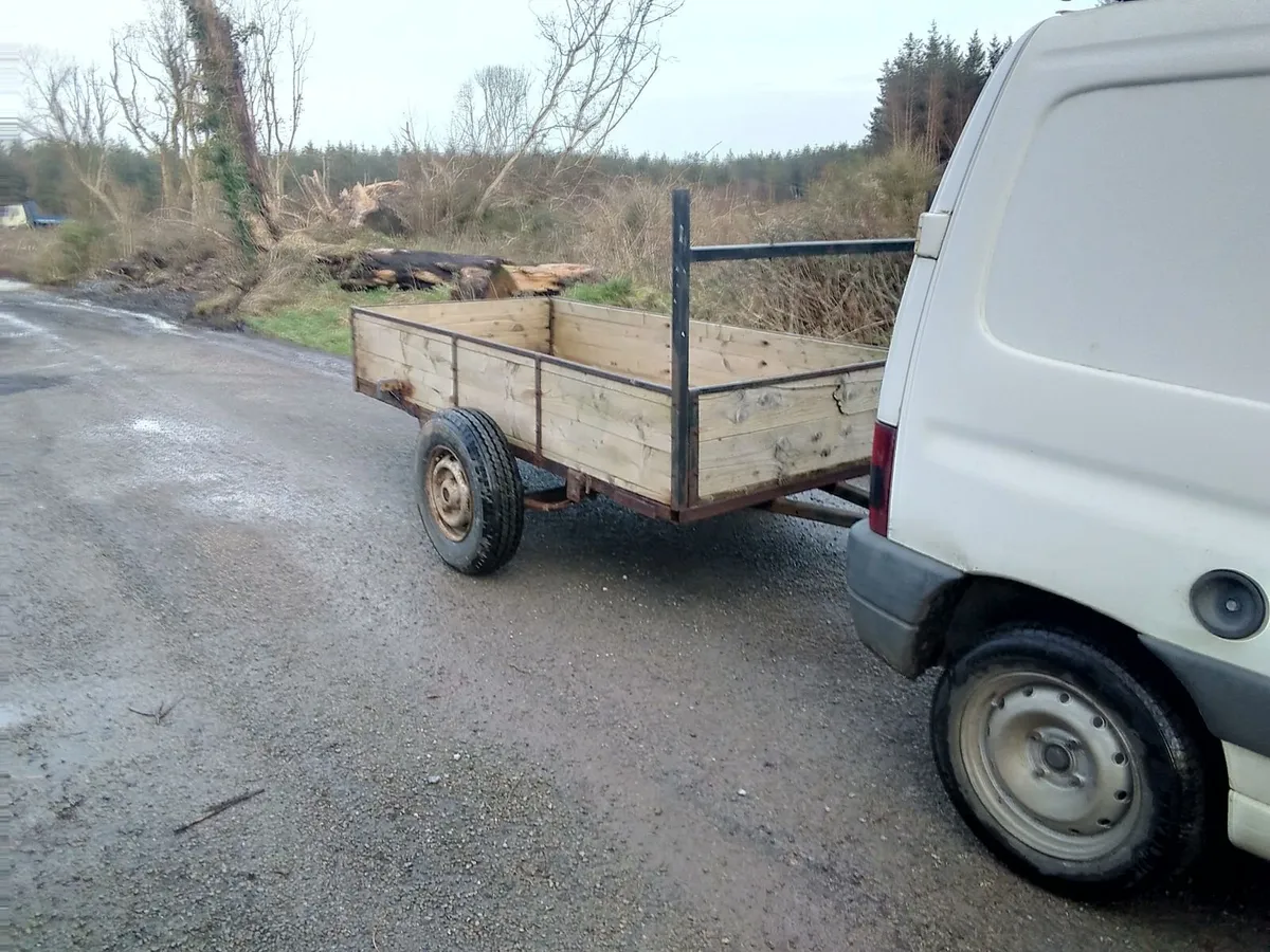 Trailer 8 x 4 - Image 1
