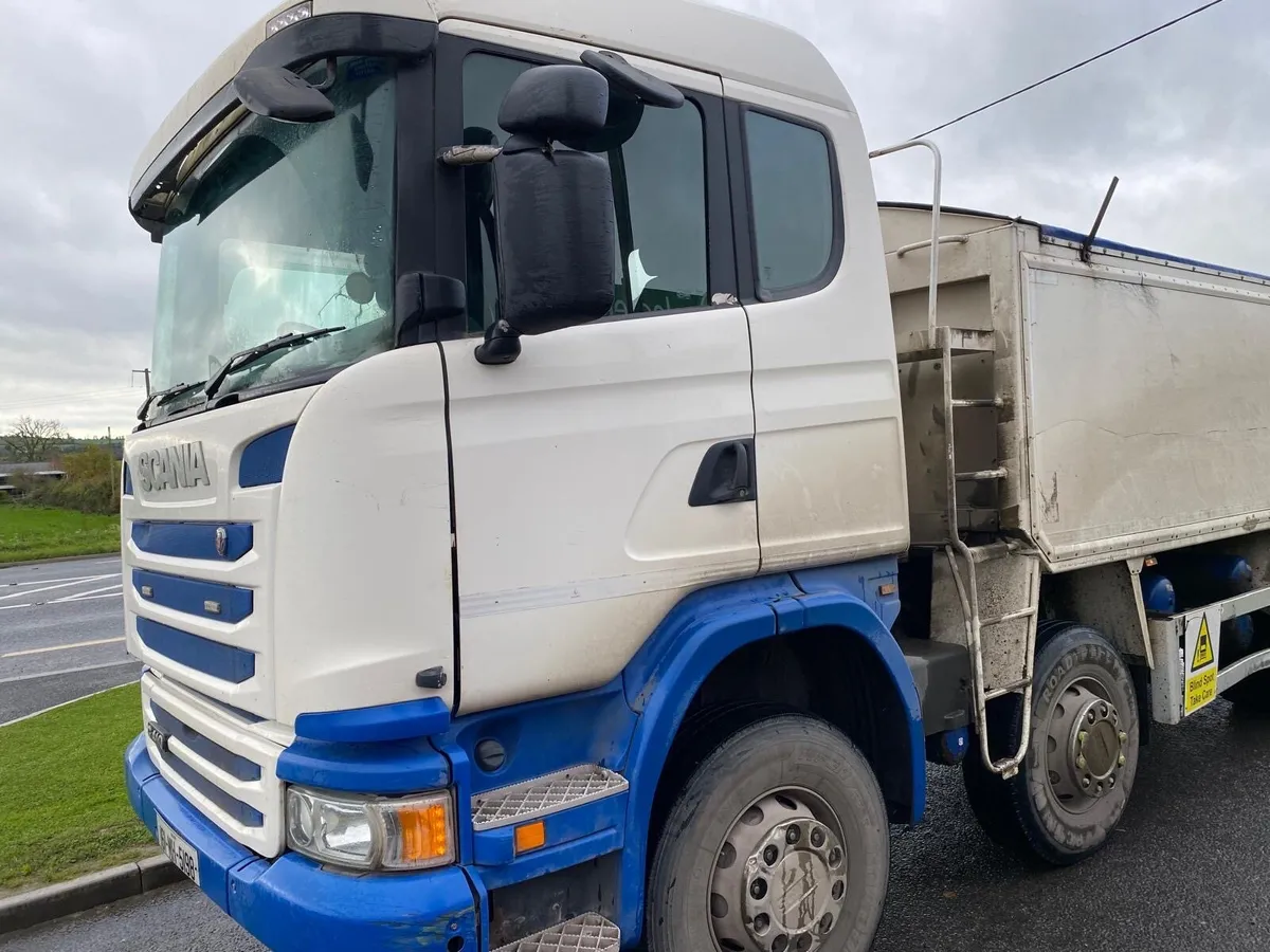 Scania g410 8x4 Tar spec tipper - Image 2