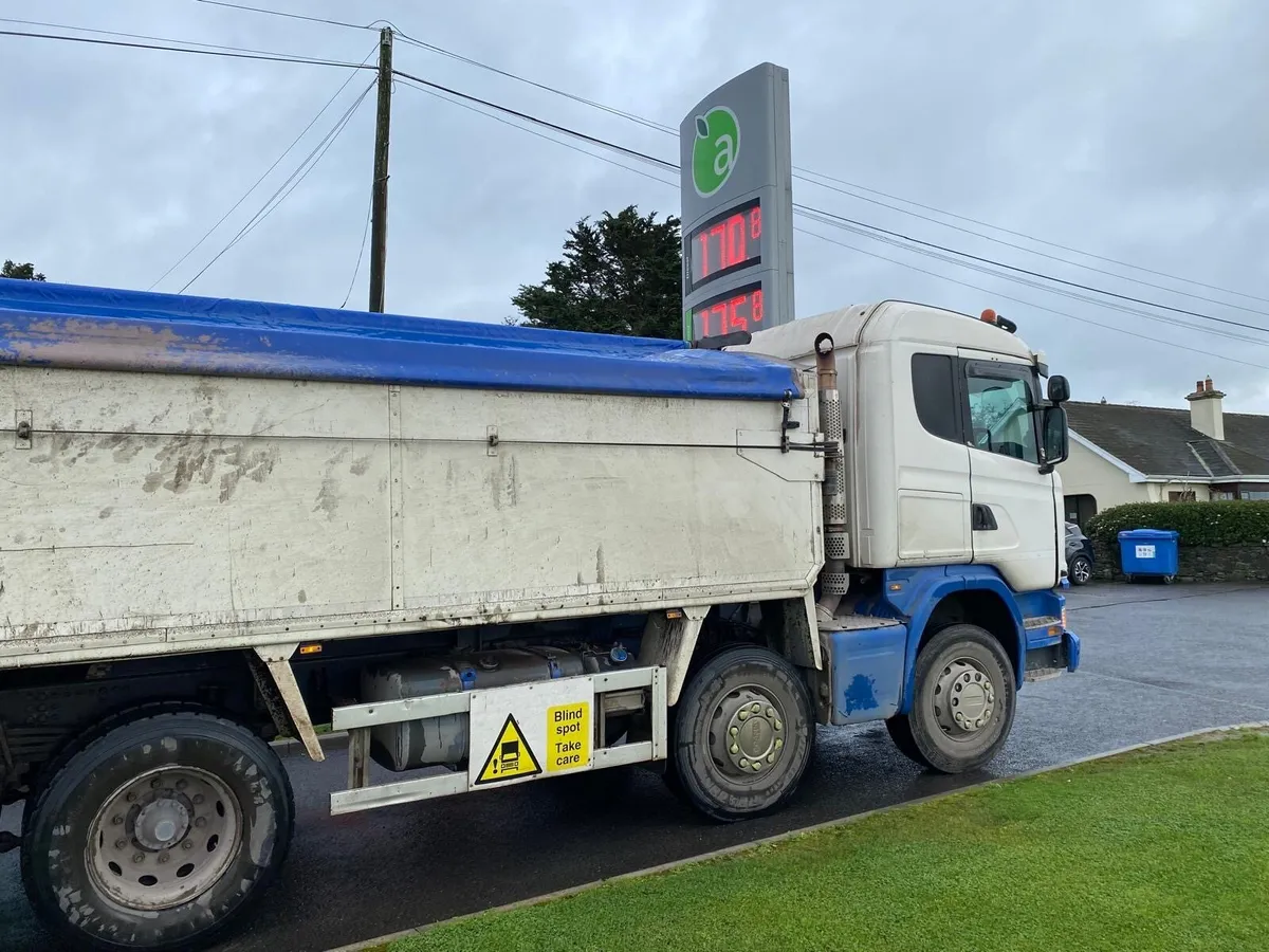 Scania g410 8x4 Tar spec tipper - Image 4