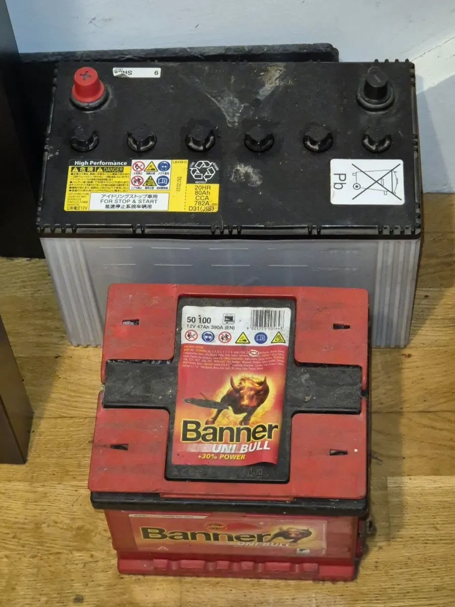 Car battery - Image 1