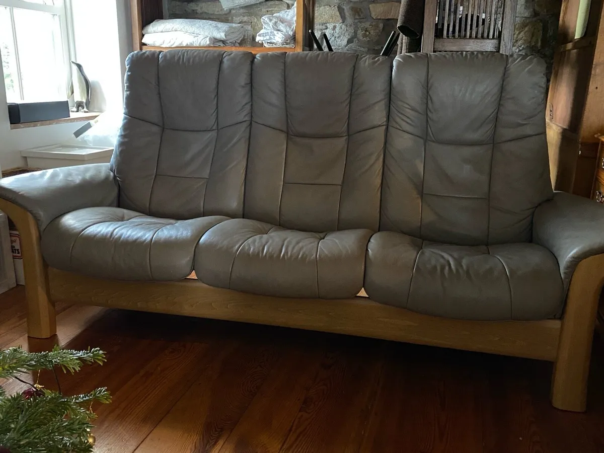 Reclining leather wood sofa - Image 4