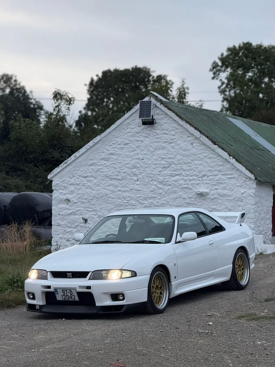 R33 gtr series 3 mint - Image 3