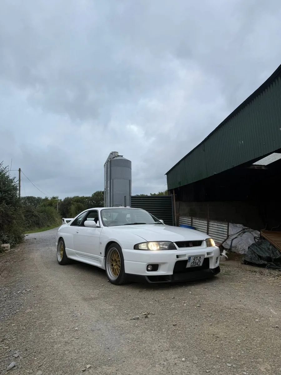 R33 gtr series 3 mint - Image 1