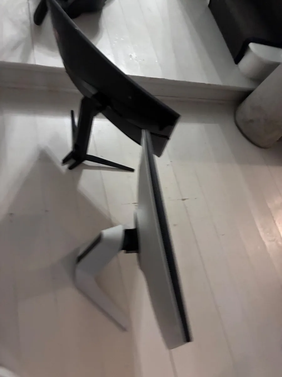 Alienware 240hz, 27 inch& msi curved 165hz monitor - Image 1