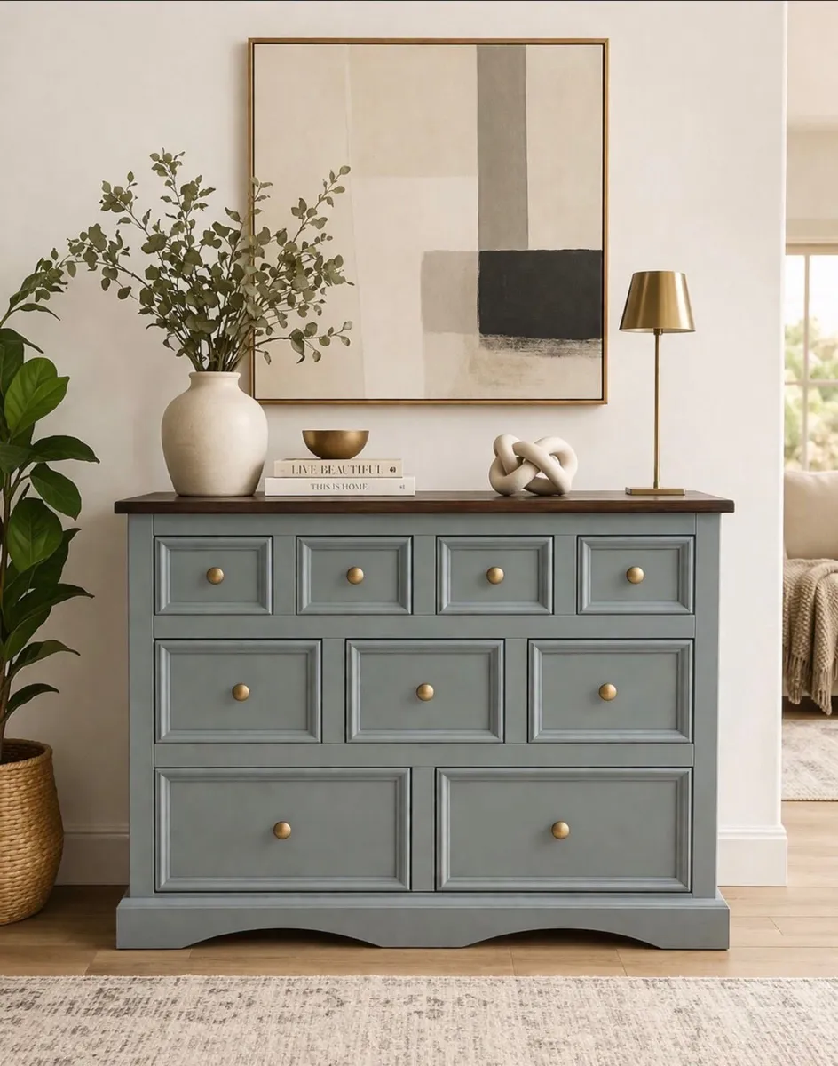 Sideboard / cabinet / drawers - Image 1