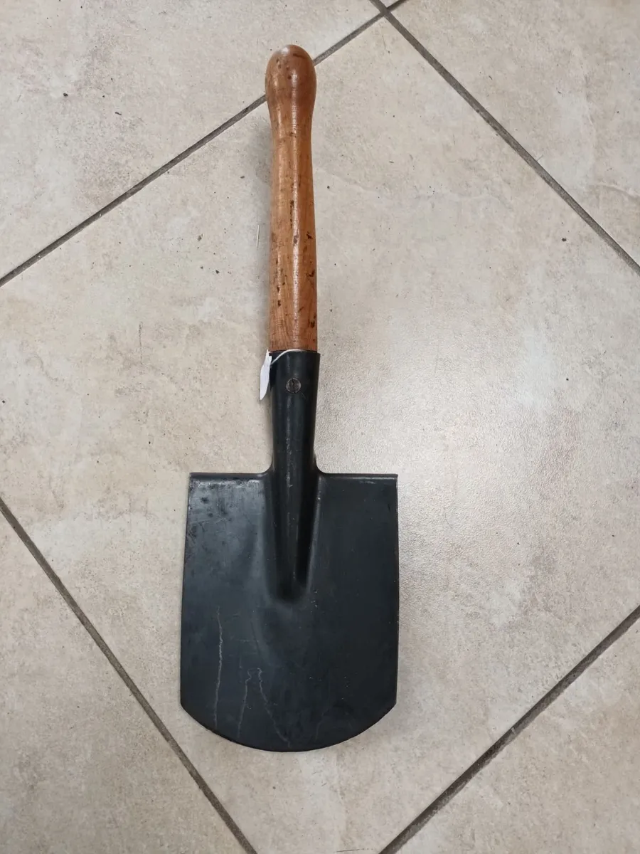 Army surplus-Just arrived - Image 1