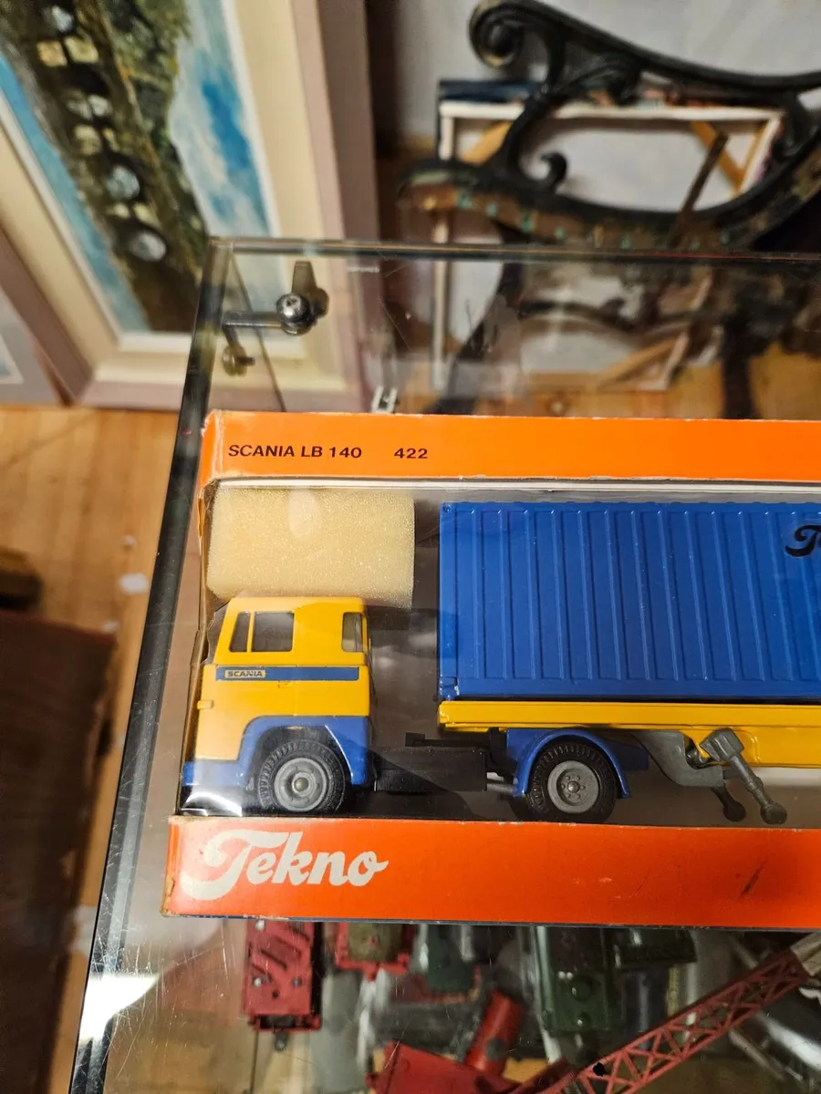 Corgi Tekno Scania Tractor Unit and Trailer 1.50 - Image 2