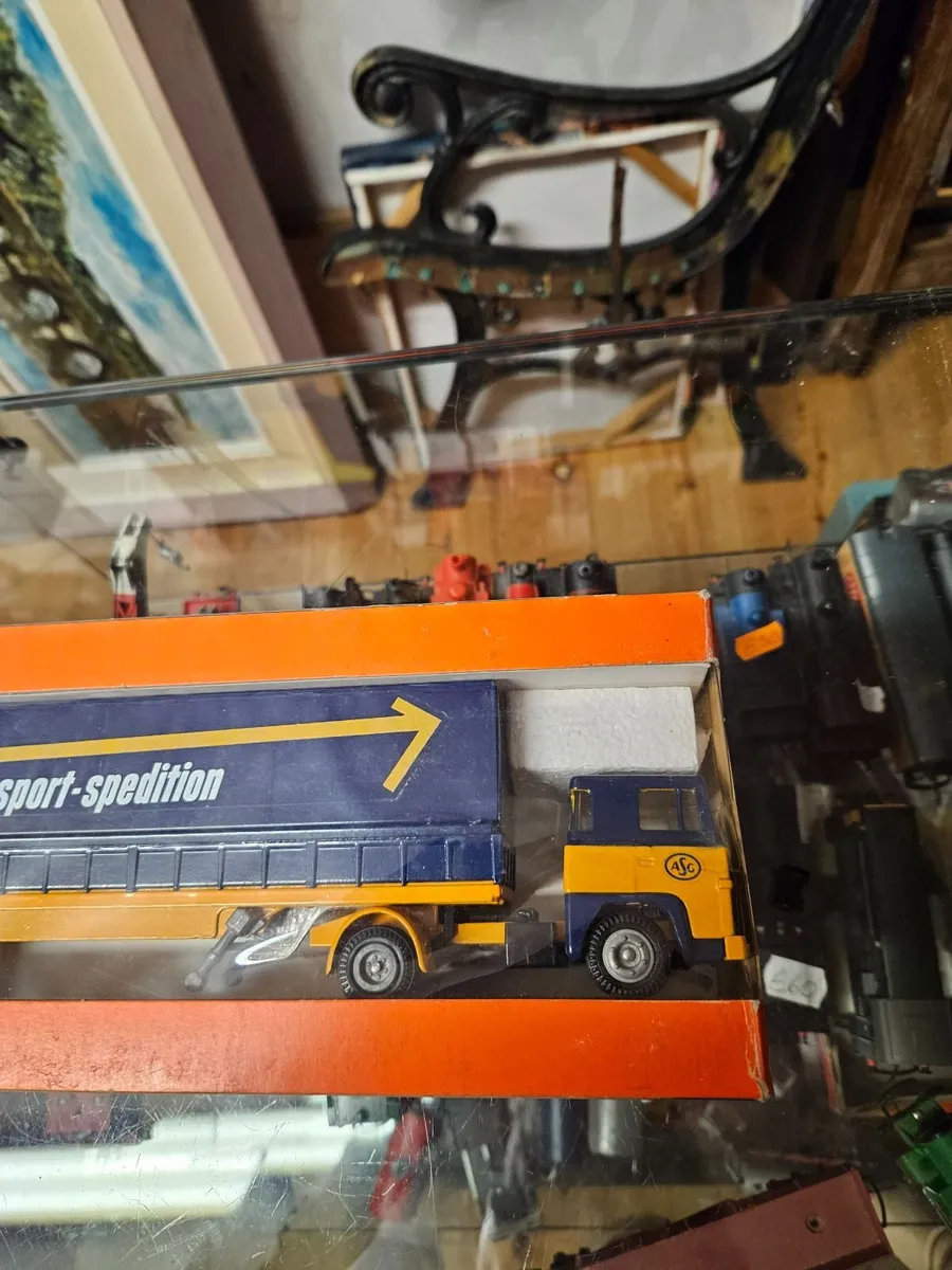 Corgi Tekno Scania Tractor Unit and Trailer 1.50 - Image 2