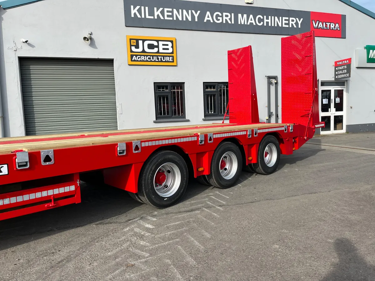 Redrock Lowloader c/w Steering - Image 3