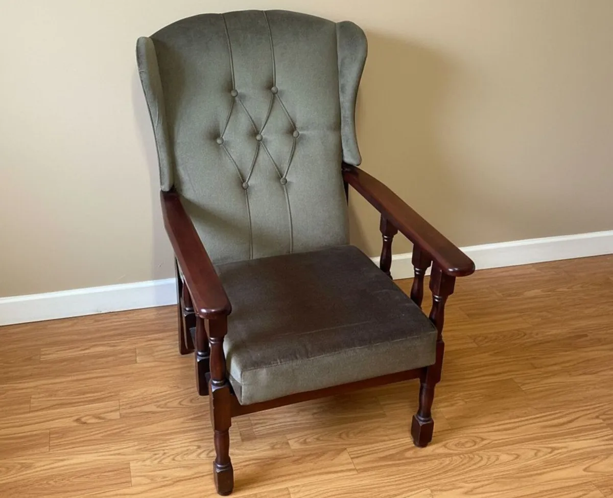 High-Back Tufted Armchair – Excellent Condition - Image 1