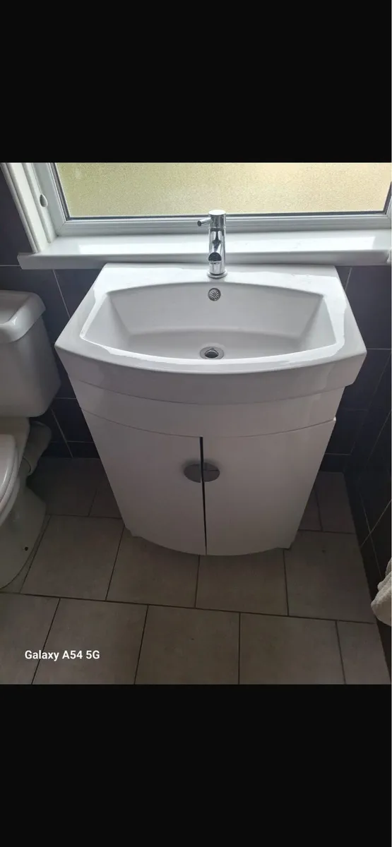 White vanity unit - Image 3