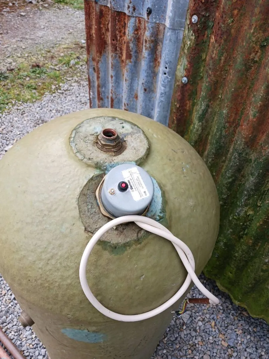 Copper hot water immersion and coil cylinder - Image 2