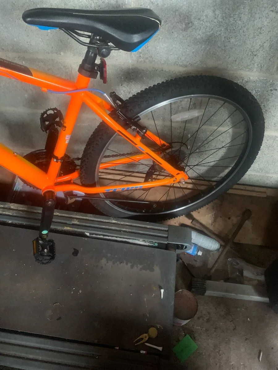 very clean team kids bike - Image 2