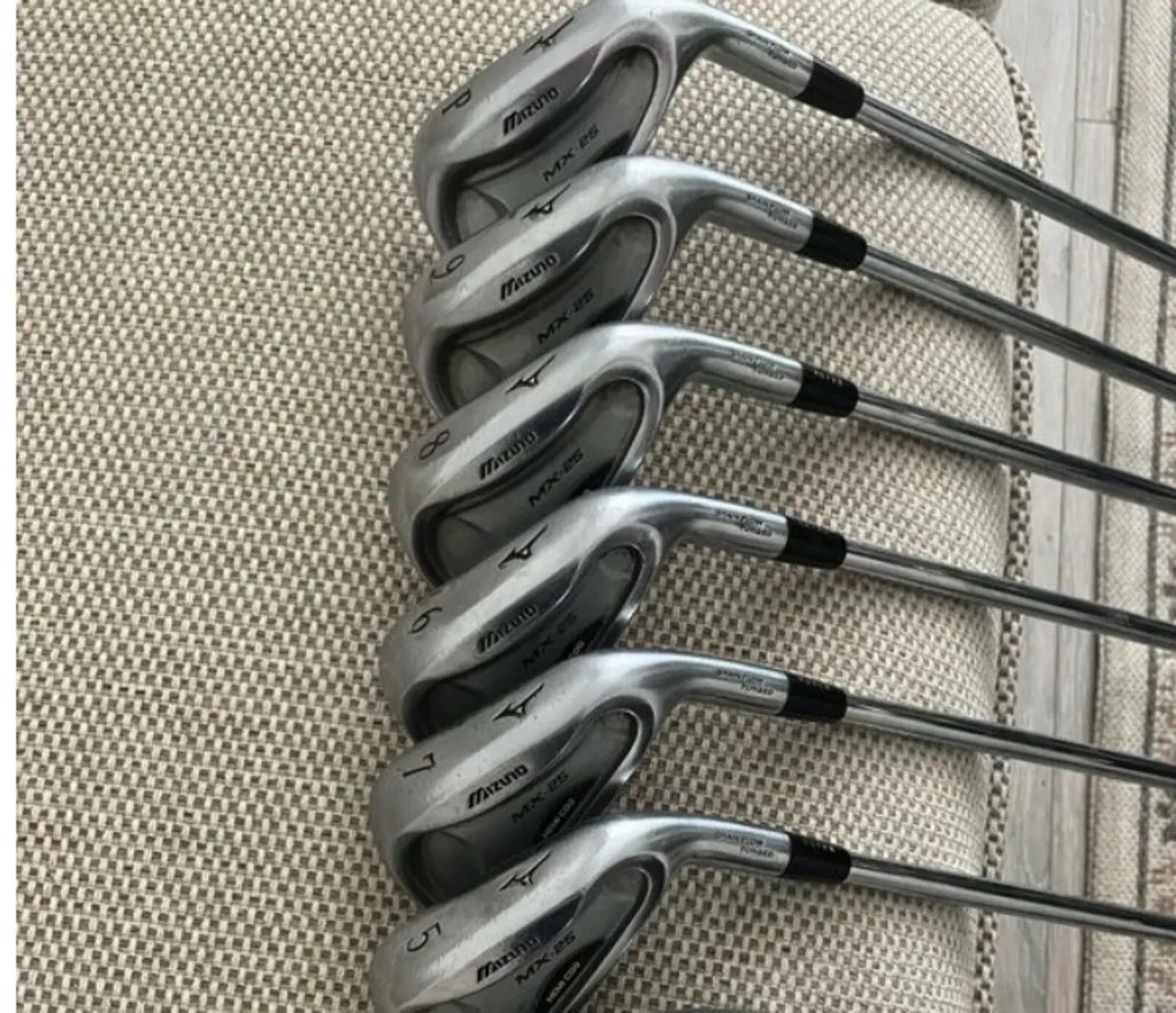 Bargain Mizuno MX25 Irons 5-PW r300 shaft - Image 1