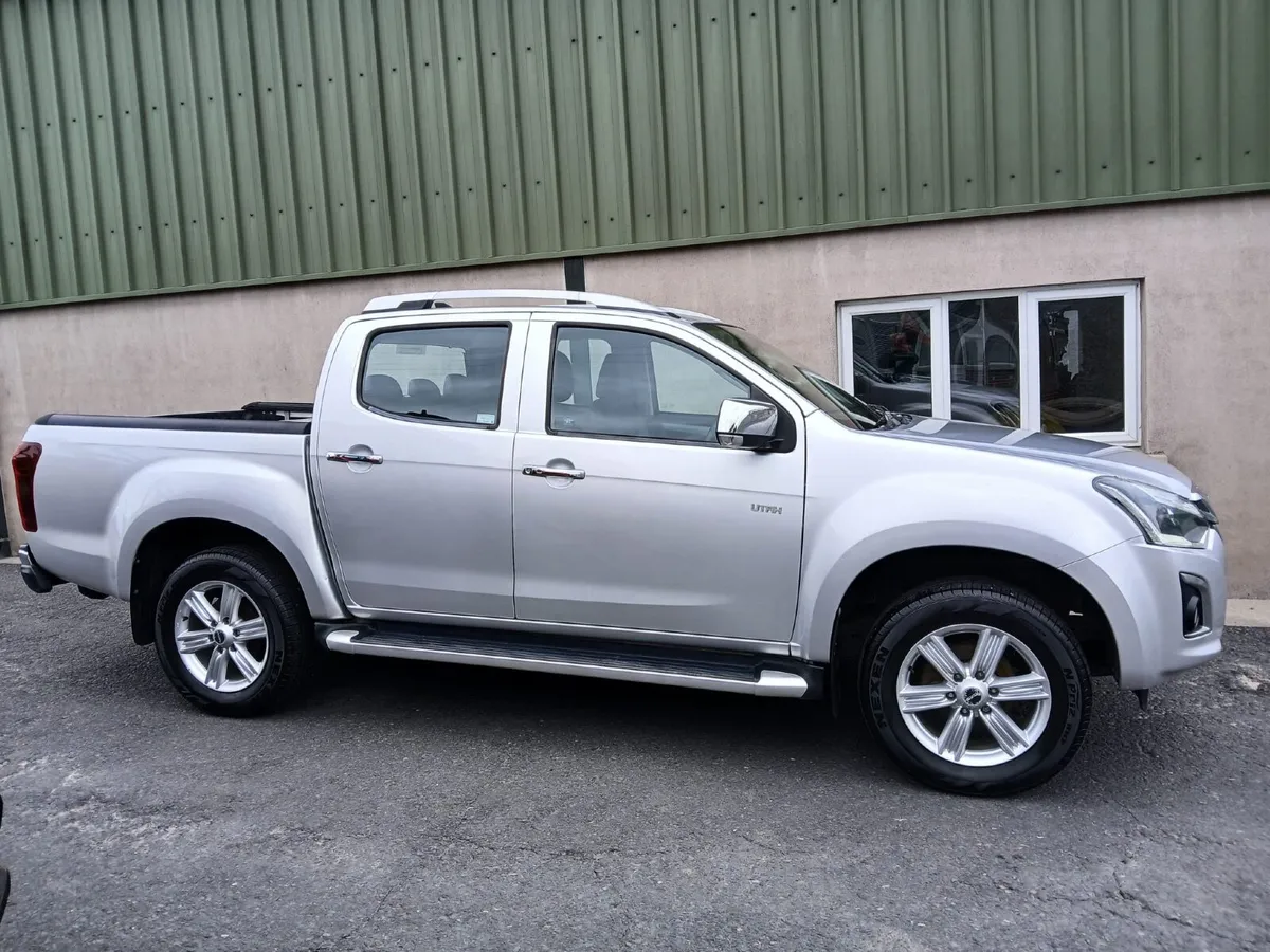 Isuzu Silver D Max Pick Up September 2018 - Image 4