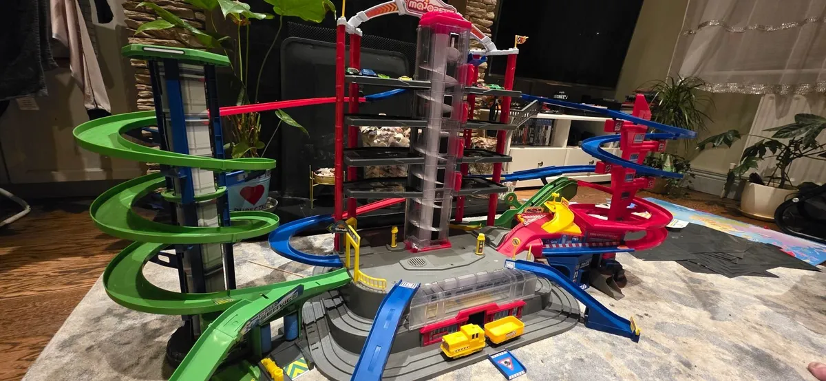 Super City Garage Majorette - Image 4