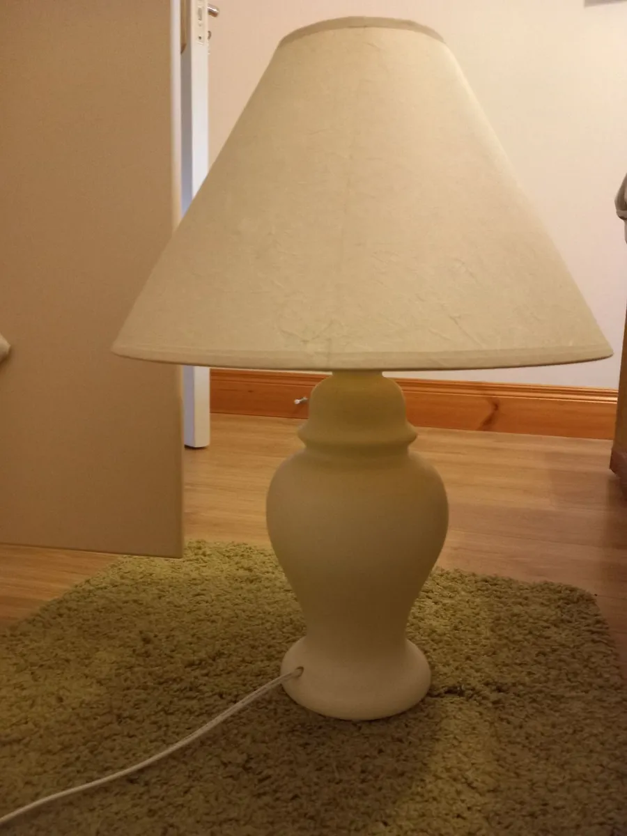 2 Lamps